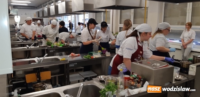 Zdjęcie w galerii na portalu naszwodzislaw.com: Kulinarny Black Box, czyli gastronomiczna niespodzianka w wodzisławskim Ekonomiku wiadomości z regionu