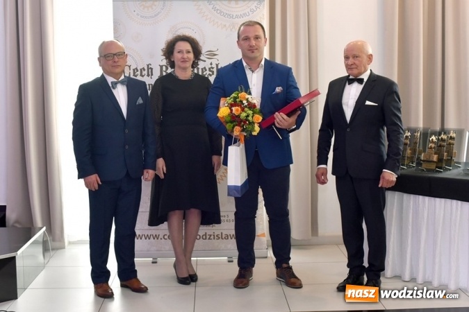 Zdjęcie w galerii na portalu naszwodzislaw.com: Statuetki Powiatowy Lider Przedsiębiorczości 2018 wręczone [FOTO] wiadomości z regionu