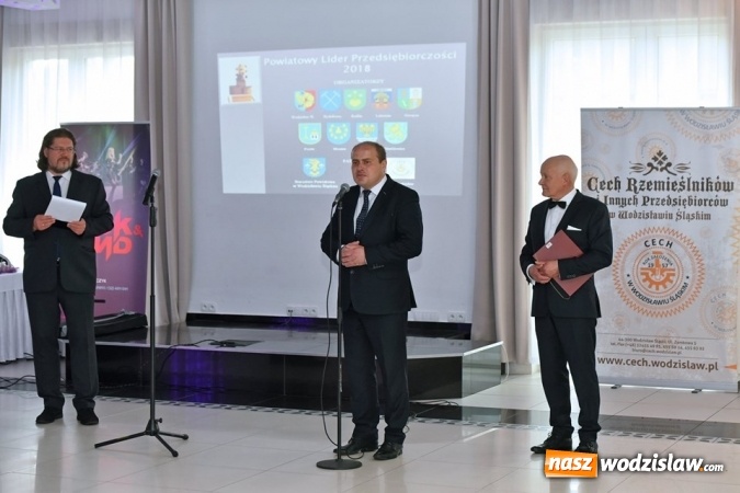 Zdjęcie w galerii na portalu naszwodzislaw.com: Statuetki Powiatowy Lider Przedsiębiorczości 2018 wręczone [FOTO] wiadomości z regionu