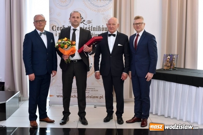 Zdjęcie w galerii na portalu naszwodzislaw.com: Statuetki Powiatowy Lider Przedsiębiorczości 2018 wręczone [FOTO] wiadomości z regionu