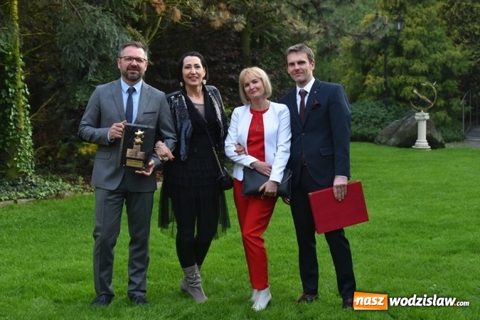 Zdjęcie w galerii na portalu naszwodzislaw.com: Statuetki Powiatowy Lider Przedsiębiorczości 2018 wręczone [FOTO] wiadomości z regionu