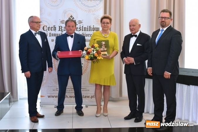 Zdjęcie w galerii na portalu naszwodzislaw.com: Statuetki Powiatowy Lider Przedsiębiorczości 2018 wręczone [FOTO] wiadomości z regionu