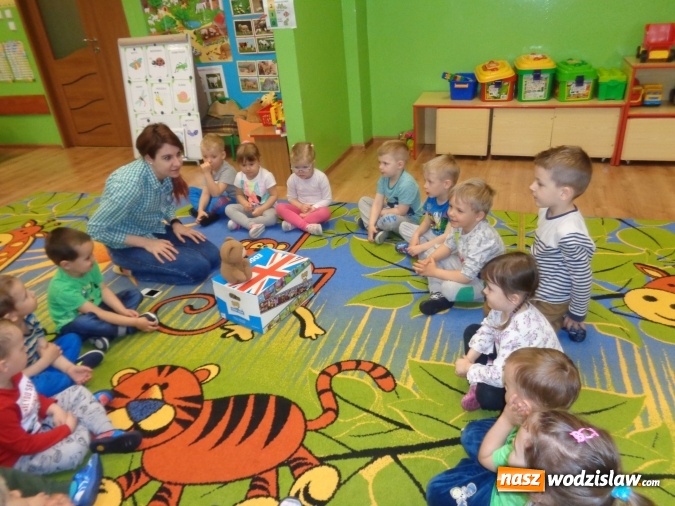 Zdjęcie w galerii na portalu naszwodzislaw.com: Teddy Eddie uczył przedszkolaków angielskiego wiadomości z regionu