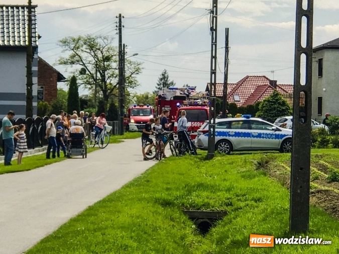 Zdjęcie w galerii na portalu naszwodzislaw.com: Pięć osób poszkodowanych w pożarze w Łańcach. Użyli biopaliwa podczas grilla [FOTO i WIDEO]  wiadomości z regionu