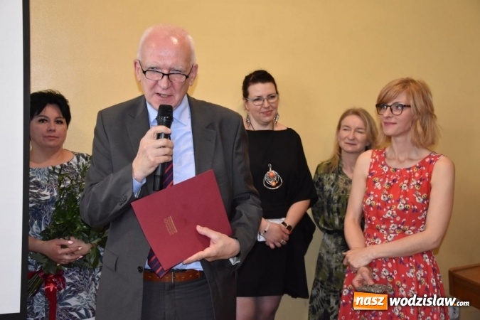 Zdjęcie w galerii na portalu naszwodzislaw.com: Ognisko Plastyczne w Rydułtowach ma już 70 lat [FOTO] wiadomości z regionu