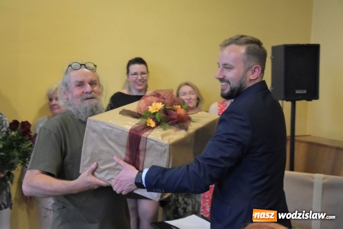 Zdjęcie w galerii na portalu naszwodzislaw.com: Ognisko Plastyczne w Rydułtowach ma już 70 lat [FOTO] wiadomości z regionu