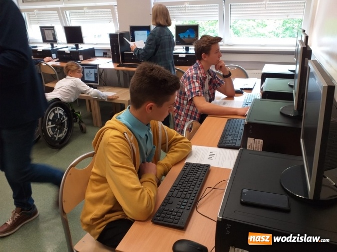 Zdjęcie w galerii na portalu naszwodzislaw.com: II Powiatowy Konkurs Wiedzy Informatyczno-Technicznej za nami [FOTO] wiadomości z regionu