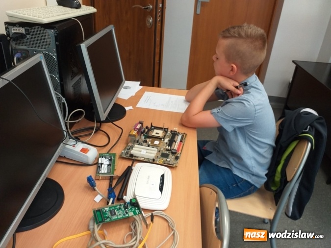 Zdjęcie w galerii na portalu naszwodzislaw.com: II Powiatowy Konkurs Wiedzy Informatyczno-Technicznej za nami [FOTO] wiadomości z regionu