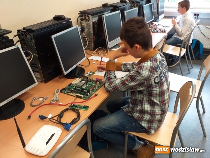 Zdjęcie w galerii na portalu naszwodzislaw.com: II Powiatowy Konkurs Wiedzy Informatyczno-Technicznej za nami [FOTO] wiadomości z regionu