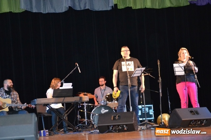 Zdjęcie w galerii na portalu naszwodzislaw.com: Muzyczny most. Kolejny koncert za nami [FOTO] wiadomości z regionu