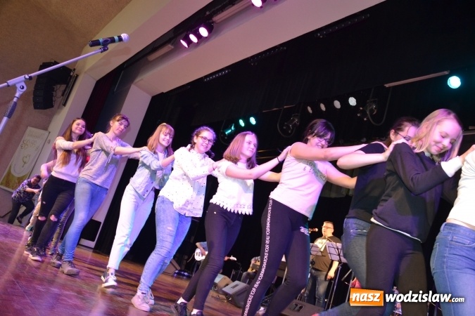 Zdjęcie w galerii na portalu naszwodzislaw.com: Muzyczny most. Kolejny koncert za nami [FOTO] wiadomości z regionu