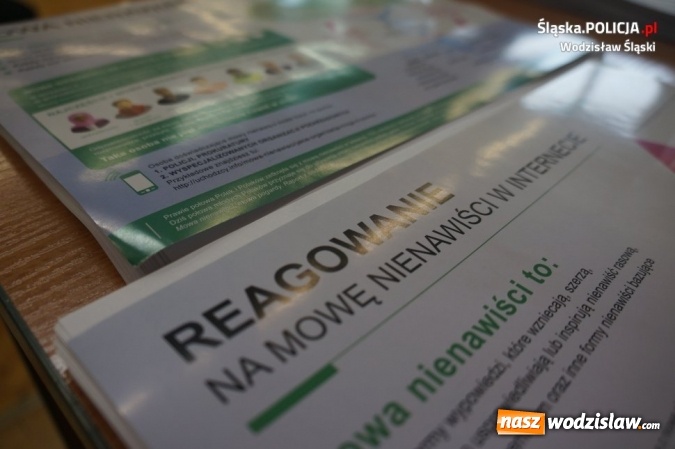 Zdjęcie w galerii na portalu naszwodzislaw.com: W PCKZiU debatowali o tym, jak walczyć z hejtem w Internecie wiadomości z regionu