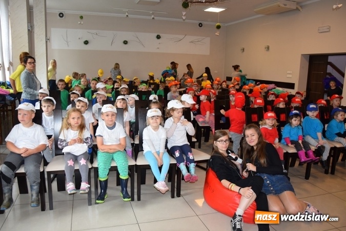 Zdjęcie w galerii na portalu naszwodzislaw.com: Calineczka na Dzień Dziecka z Gminną Biblioteką Publiczną w Mszanie wiadomości z regionu