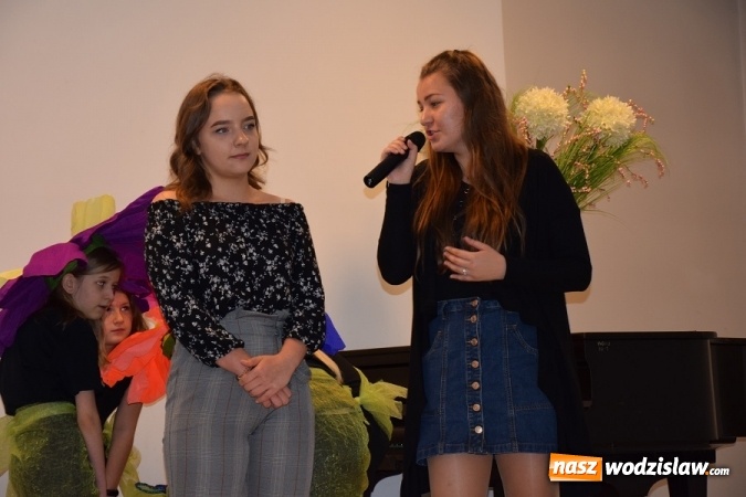 Zdjęcie w galerii na portalu naszwodzislaw.com: Calineczka na Dzień Dziecka z Gminną Biblioteką Publiczną w Mszanie wiadomości z regionu