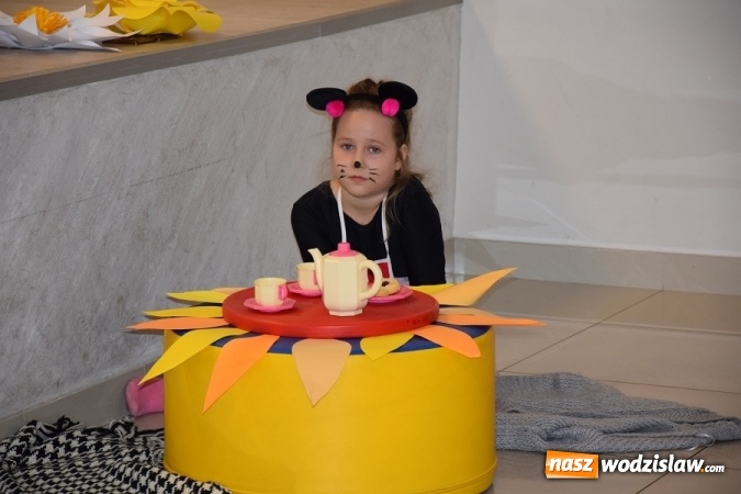 Zdjęcie w galerii na portalu naszwodzislaw.com: Calineczka na Dzień Dziecka z Gminną Biblioteką Publiczną w Mszanie wiadomości z regionu