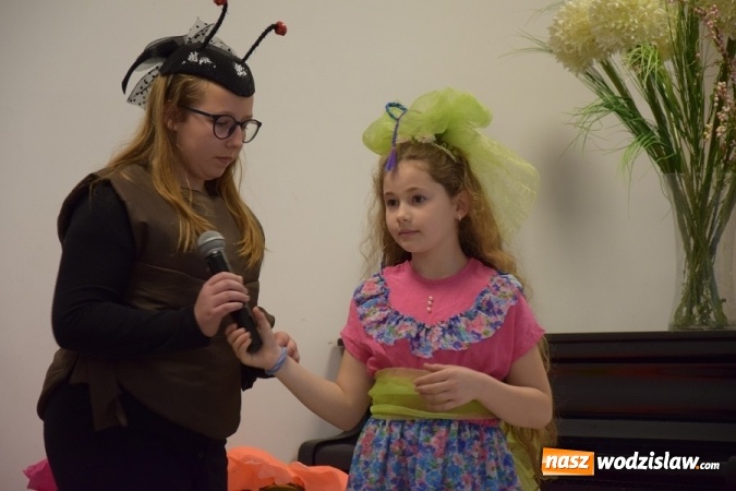 Zdjęcie w galerii na portalu naszwodzislaw.com: Calineczka na Dzień Dziecka z Gminną Biblioteką Publiczną w Mszanie wiadomości z regionu