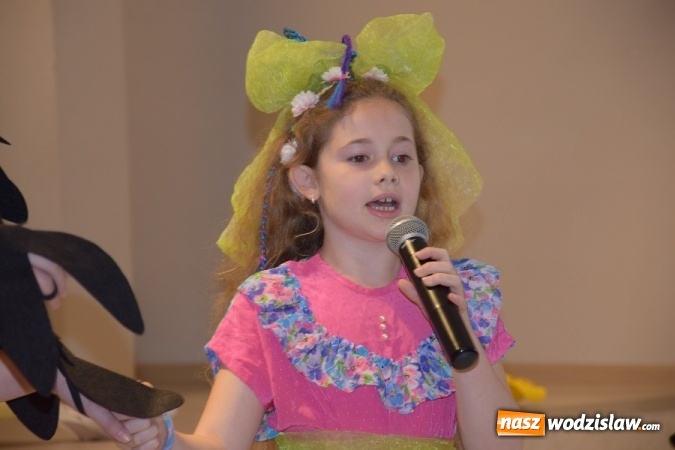 Zdjęcie w galerii na portalu naszwodzislaw.com: Calineczka na Dzień Dziecka z Gminną Biblioteką Publiczną w Mszanie wiadomości z regionu