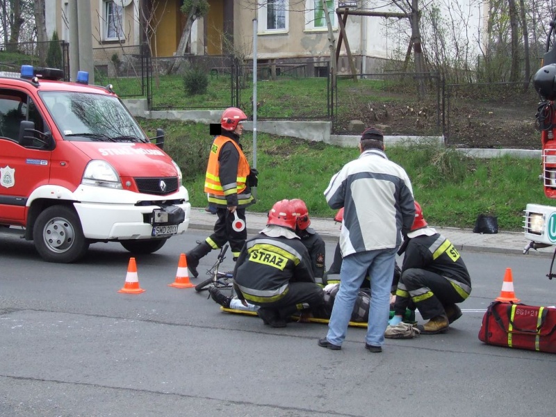 Zdjęcie w galerii na portalu naszwodzislaw.com: Rowerzysta ranny w wypadku wiadomości z regionu