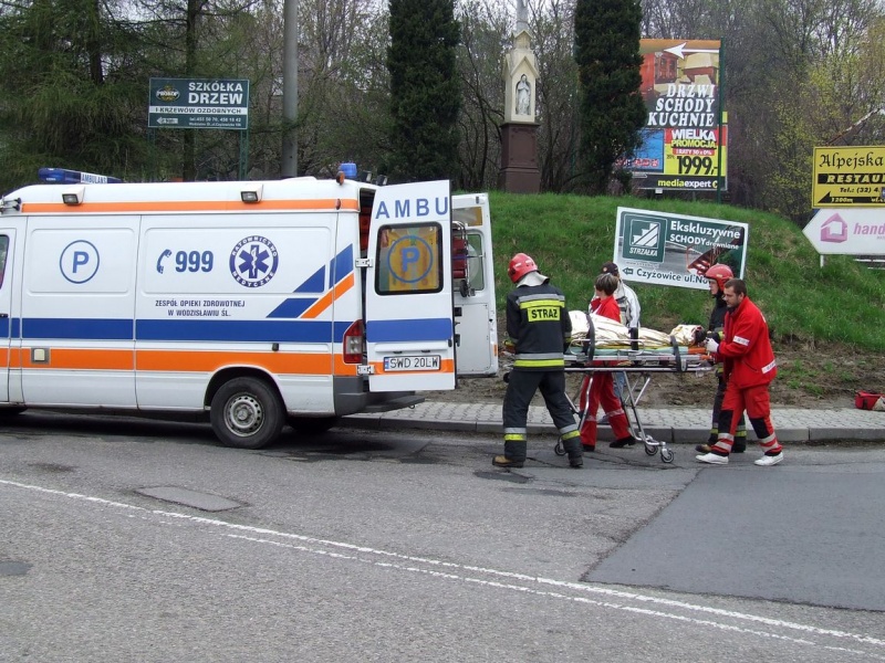 Zdjęcie w galerii na portalu naszwodzislaw.com: Rowerzysta ranny w wypadku wiadomości z regionu