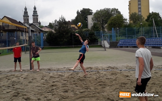 Zdjęcie w galerii na portalu naszwodzislaw.com: Młodzieżowy turniej siatkówki w ramach VII Grand Prix Starosty Wodzisławskiego wiadomości z regionu