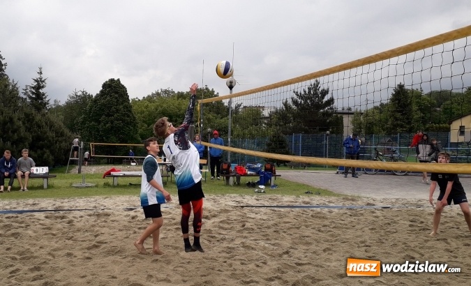Zdjęcie w galerii na portalu naszwodzislaw.com: Młodzieżowy turniej siatkówki w ramach VII Grand Prix Starosty Wodzisławskiego wiadomości z regionu