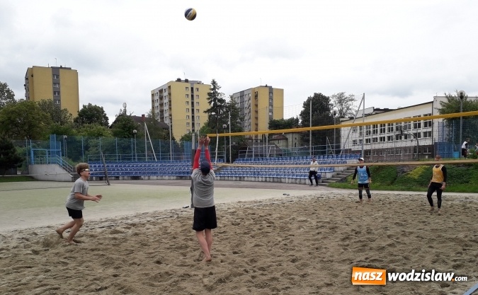 Zdjęcie w galerii na portalu naszwodzislaw.com: Młodzieżowy turniej siatkówki w ramach VII Grand Prix Starosty Wodzisławskiego wiadomości z regionu