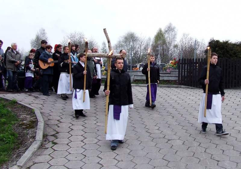 Zdjęcie w galerii na portalu naszwodzislaw.com: Manifestacja wiary w Zawadzie wiadomości z regionu