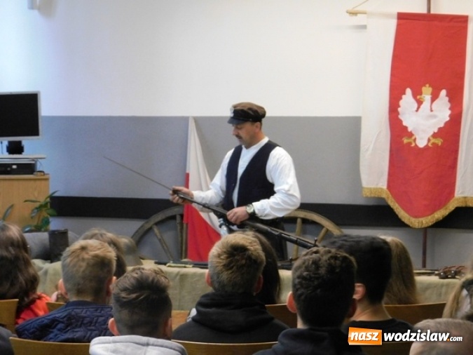Zdjęcie w galerii na portalu naszwodzislaw.com: W wodzisławskiej Jedynce pamiętają o powstańcach wiadomości z regionu