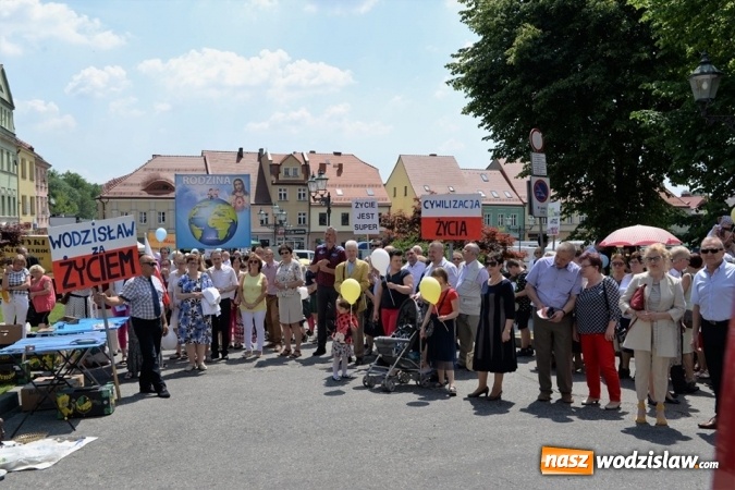 Zdjęcie w galerii na portalu naszwodzislaw.com: Marsz dla Życia i Rodziny przeszedł ulicami Wodzisławia wiadomości z regionu