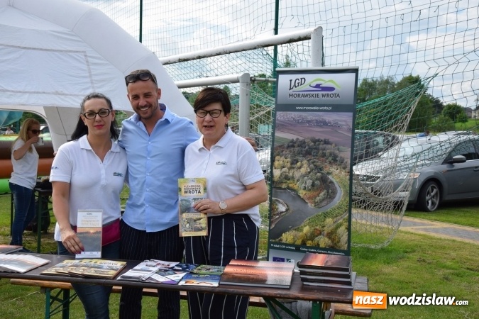 Zdjęcie w galerii na portalu naszwodzislaw.com: Udany Dzień Dziecka z GOKiR Mszana i mega dmuchańcami [FOTO] wiadomości z regionu