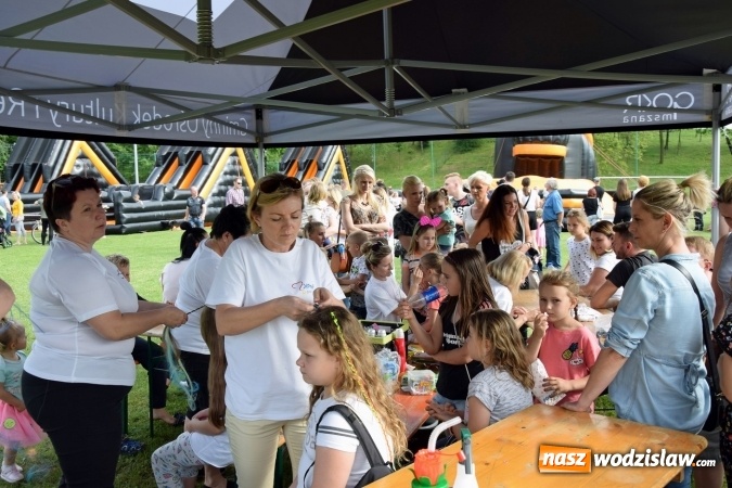Zdjęcie w galerii na portalu naszwodzislaw.com: Udany Dzień Dziecka z GOKiR Mszana i mega dmuchańcami [FOTO] wiadomości z regionu