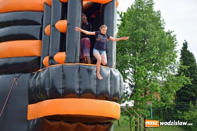 Zdjęcie w galerii na portalu naszwodzislaw.com: Udany Dzień Dziecka z GOKiR Mszana i mega dmuchańcami [FOTO] wiadomości z regionu