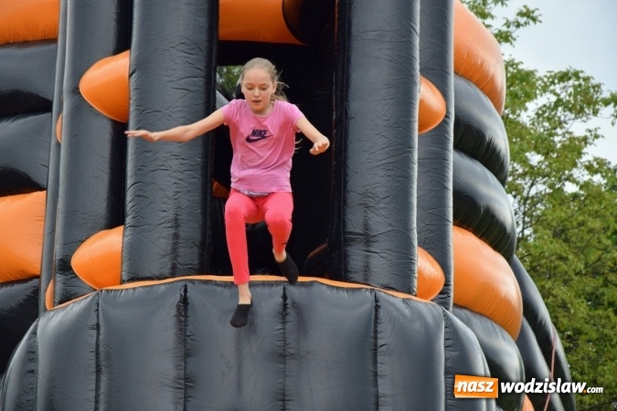 Zdjęcie w galerii na portalu naszwodzislaw.com: Udany Dzień Dziecka z GOKiR Mszana i mega dmuchańcami [FOTO] wiadomości z regionu