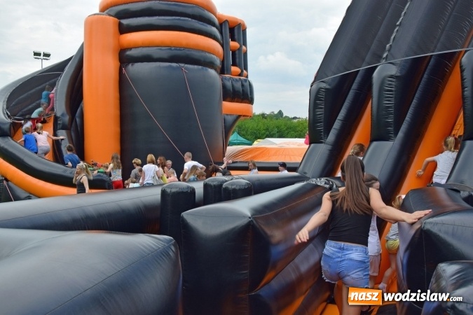 Zdjęcie w galerii na portalu naszwodzislaw.com: Udany Dzień Dziecka z GOKiR Mszana i mega dmuchańcami [FOTO] wiadomości z regionu