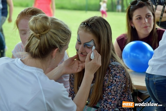Zdjęcie w galerii na portalu naszwodzislaw.com: Udany Dzień Dziecka z GOKiR Mszana i mega dmuchańcami [FOTO] wiadomości z regionu