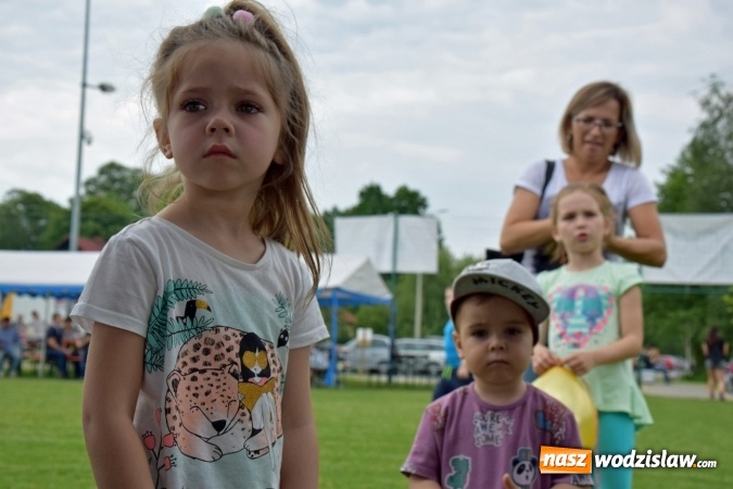 Zdjęcie w galerii na portalu naszwodzislaw.com: Udany Dzień Dziecka z GOKiR Mszana i mega dmuchańcami [FOTO] wiadomości z regionu