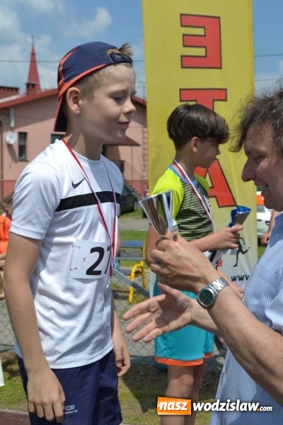 Zdjęcie w galerii na portalu naszwodzislaw.com: W Godowie walczyli o Czekoladowe Kolce [FOTO] wiadomości z regionu