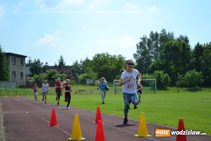 Zdjęcie w galerii na portalu naszwodzislaw.com: W Godowie walczyli o Czekoladowe Kolce [FOTO] wiadomości z regionu