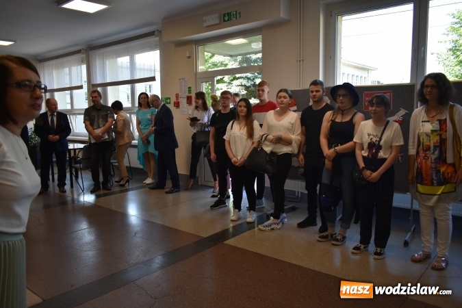 Zdjęcie w galerii na portalu naszwodzislaw.com: Przedsiębiorczość zaczyna się w szkole. VI Szkolne Forum Przedsiębiorczości w wodzisławskim Ekonomiku [FOTO] wiadomości z regionu