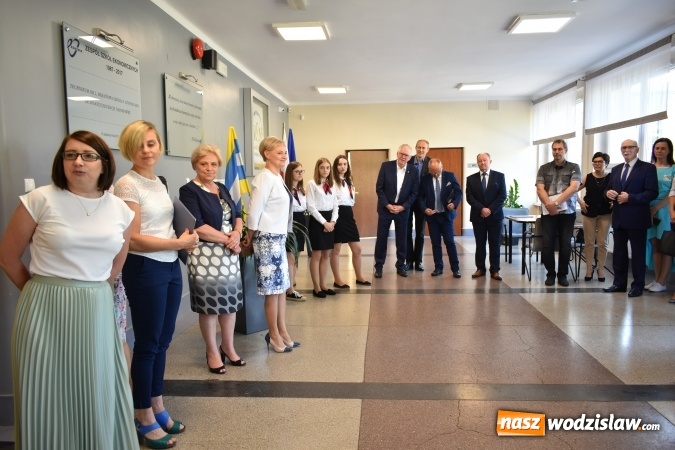 Zdjęcie w galerii na portalu naszwodzislaw.com: Przedsiębiorczość zaczyna się w szkole. VI Szkolne Forum Przedsiębiorczości w wodzisławskim Ekonomiku [FOTO] wiadomości z regionu