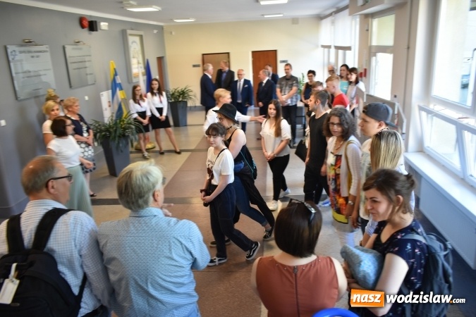 Zdjęcie w galerii na portalu naszwodzislaw.com: Przedsiębiorczość zaczyna się w szkole. VI Szkolne Forum Przedsiębiorczości w wodzisławskim Ekonomiku [FOTO] wiadomości z regionu