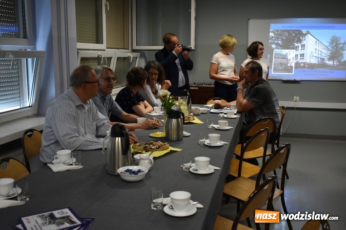 Zdjęcie w galerii na portalu naszwodzislaw.com: Przedsiębiorczość zaczyna się w szkole. VI Szkolne Forum Przedsiębiorczości w wodzisławskim Ekonomiku [FOTO] wiadomości z regionu
