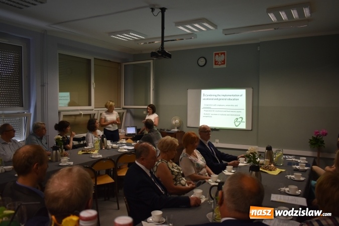 Zdjęcie w galerii na portalu naszwodzislaw.com: Przedsiębiorczość zaczyna się w szkole. VI Szkolne Forum Przedsiębiorczości w wodzisławskim Ekonomiku [FOTO] wiadomości z regionu