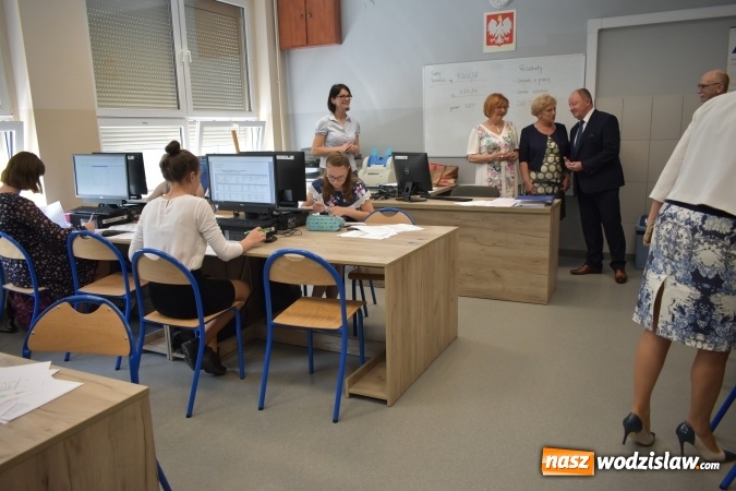Zdjęcie w galerii na portalu naszwodzislaw.com: Przedsiębiorczość zaczyna się w szkole. VI Szkolne Forum Przedsiębiorczości w wodzisławskim Ekonomiku [FOTO] wiadomości z regionu