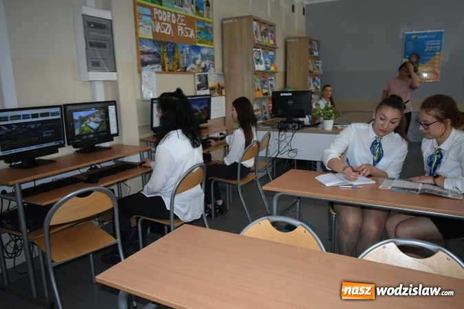 Zdjęcie w galerii na portalu naszwodzislaw.com: Przedsiębiorczość zaczyna się w szkole. VI Szkolne Forum Przedsiębiorczości w wodzisławskim Ekonomiku [FOTO] wiadomości z regionu