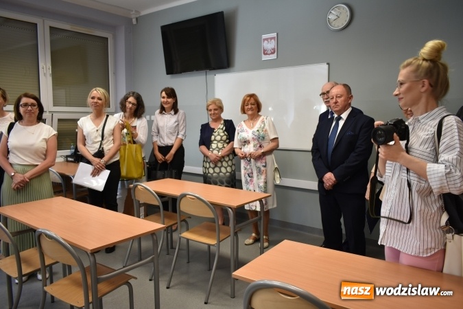 Zdjęcie w galerii na portalu naszwodzislaw.com: Przedsiębiorczość zaczyna się w szkole. VI Szkolne Forum Przedsiębiorczości w wodzisławskim Ekonomiku [FOTO] wiadomości z regionu