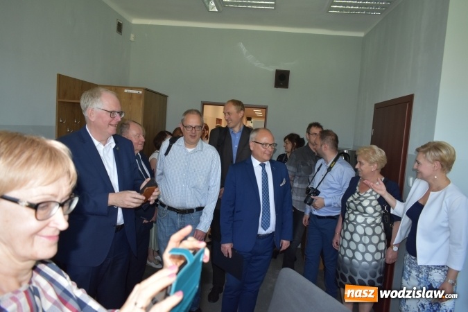 Zdjęcie w galerii na portalu naszwodzislaw.com: Przedsiębiorczość zaczyna się w szkole. VI Szkolne Forum Przedsiębiorczości w wodzisławskim Ekonomiku [FOTO] wiadomości z regionu