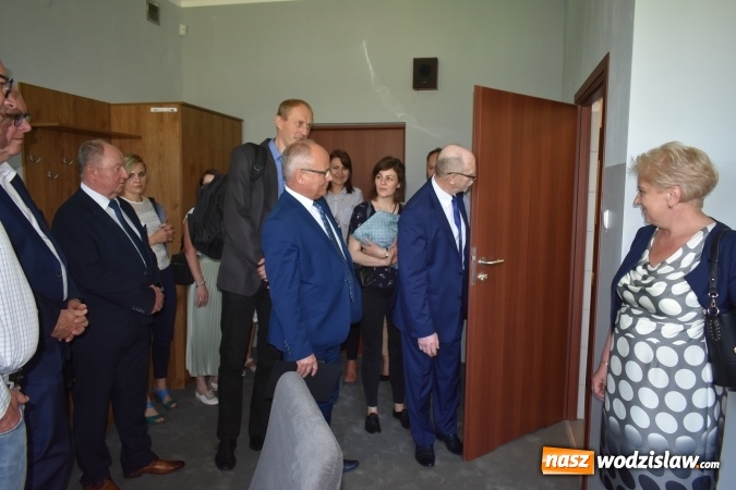 Zdjęcie w galerii na portalu naszwodzislaw.com: Przedsiębiorczość zaczyna się w szkole. VI Szkolne Forum Przedsiębiorczości w wodzisławskim Ekonomiku [FOTO] wiadomości z regionu