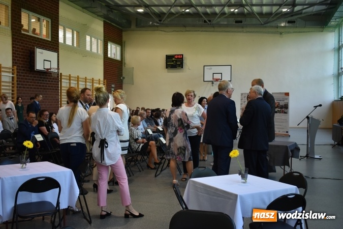 Zdjęcie w galerii na portalu naszwodzislaw.com: Przedsiębiorczość zaczyna się w szkole. VI Szkolne Forum Przedsiębiorczości w wodzisławskim Ekonomiku [FOTO] wiadomości z regionu