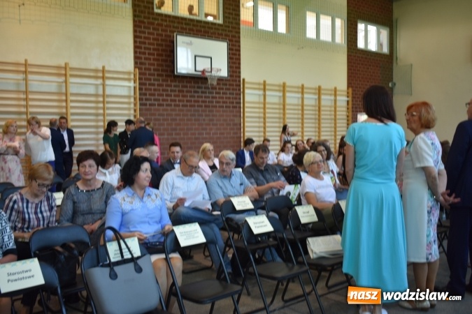 Zdjęcie w galerii na portalu naszwodzislaw.com: Przedsiębiorczość zaczyna się w szkole. VI Szkolne Forum Przedsiębiorczości w wodzisławskim Ekonomiku [FOTO] wiadomości z regionu